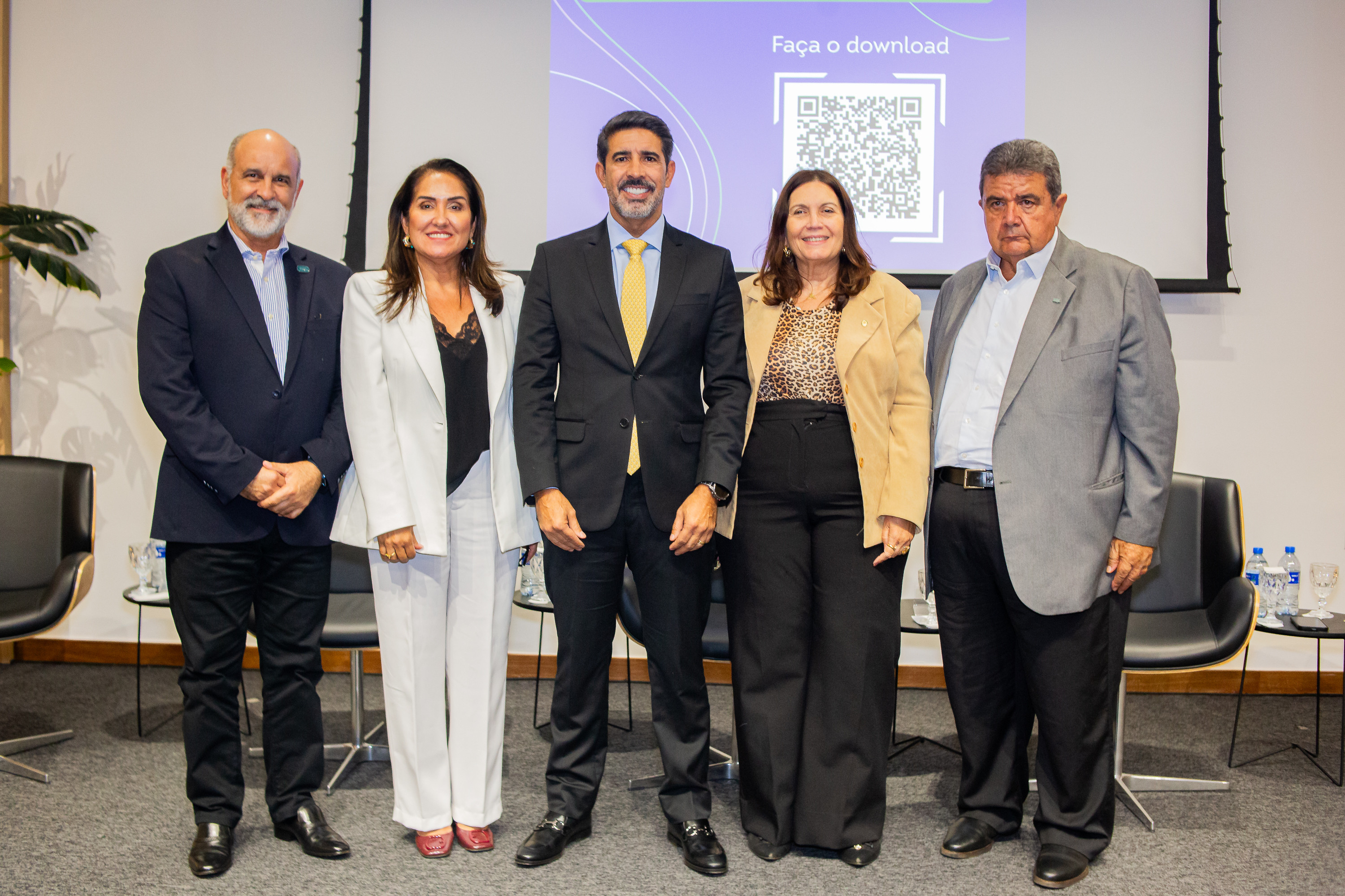 Sistema OCB/DF é homenageado em Sessão Solene pelo Dia Internacional do Cooperativismo na CLDF